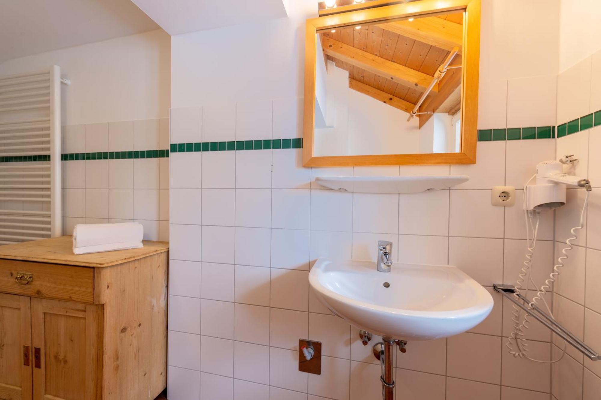 Schlossgaststatte Hohenberg Apartman Seeshaupt Kültér fotó